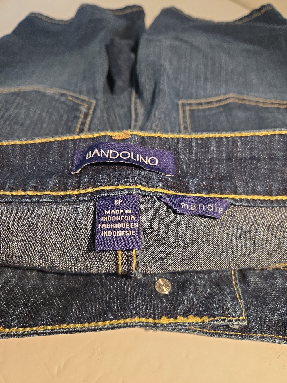 Bandolino Mandie Dark Blue Denim Jean Shorts 8P Waist 32 In 9 In Good Cond.